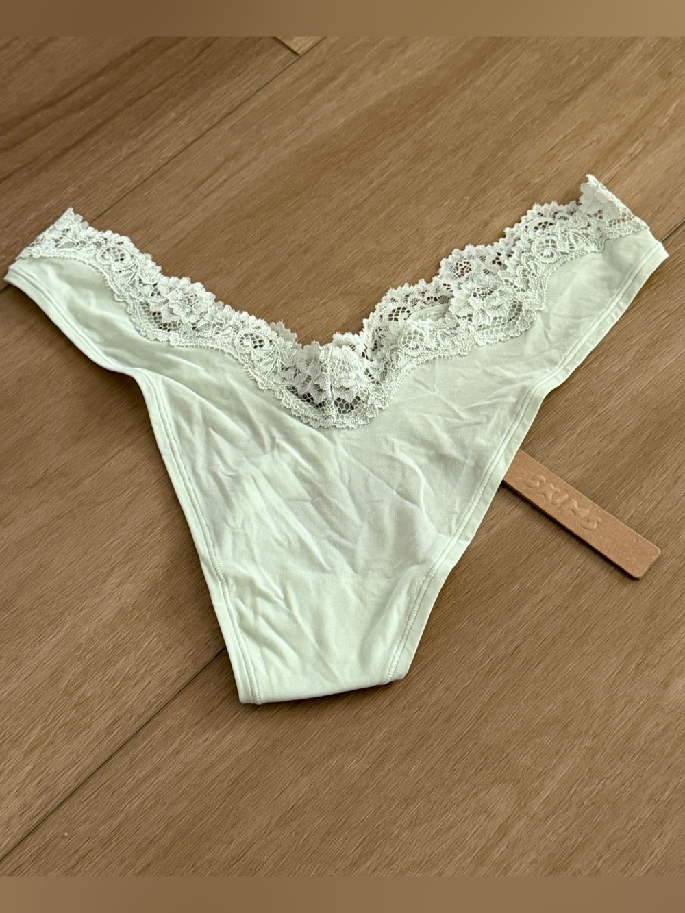 New Skims Underwear XL